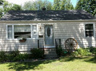 620 Highland Ave, Oconomowoc, WI 53066
