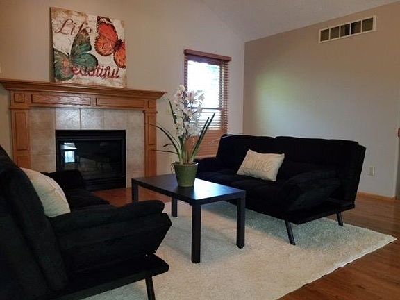 2nd image of 1532 Columbine Dr