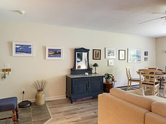4th image of 46 Evergreen Rd APT 310