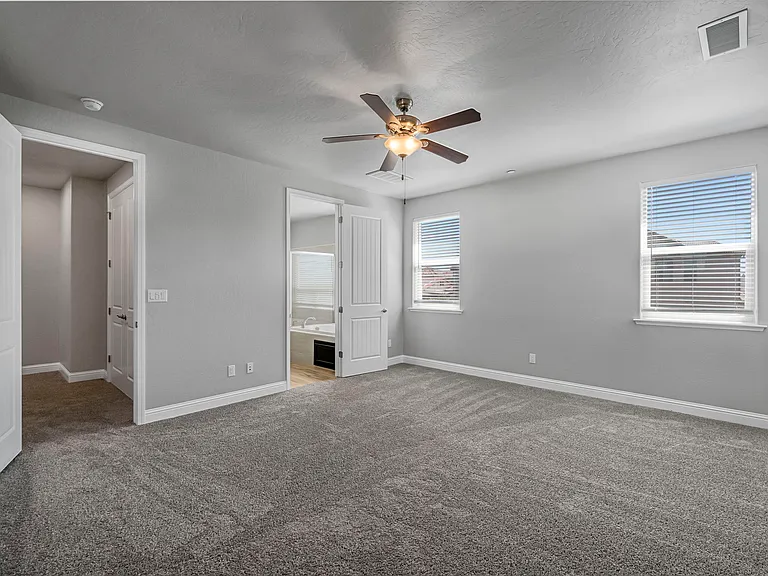 1683 N Ryan Ave — Photo 30