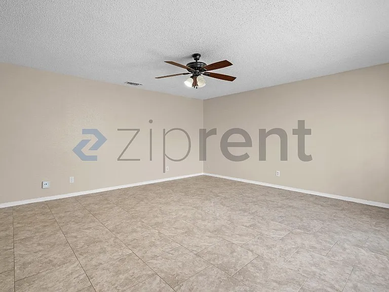 3224 Dreeben Dr #101 — Photo 2