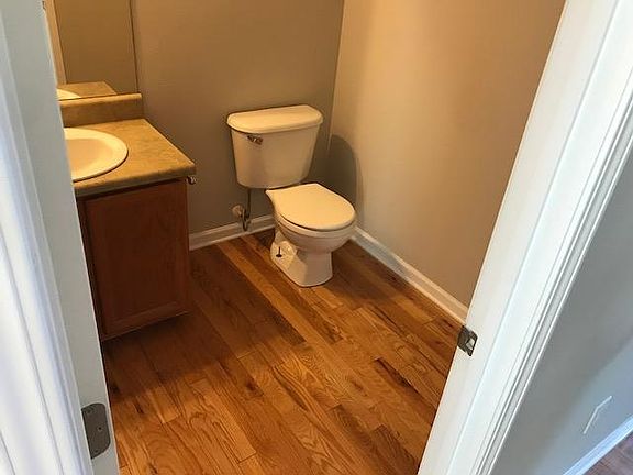 1/2 bath downstairs