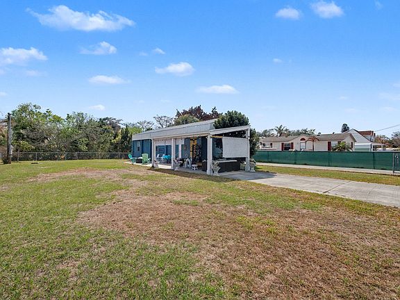 3rd image of 4024 SE 29th Court