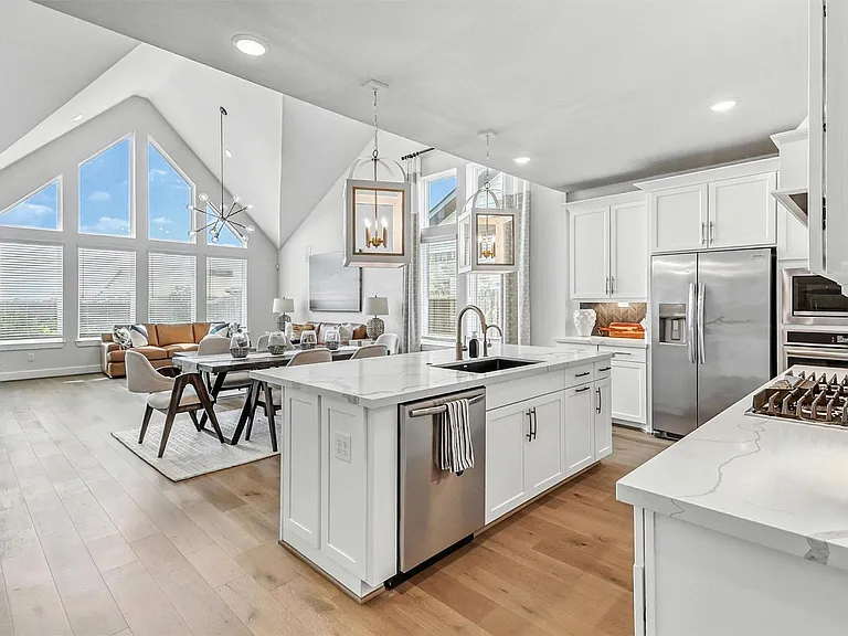 29703 Bur Creek Ln — Photo 2