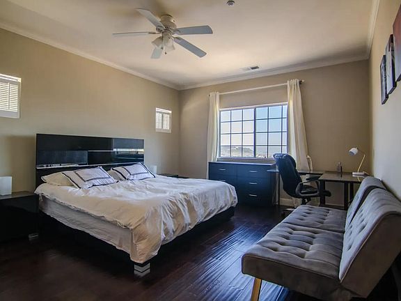 4th image of 26 Nancy Ln