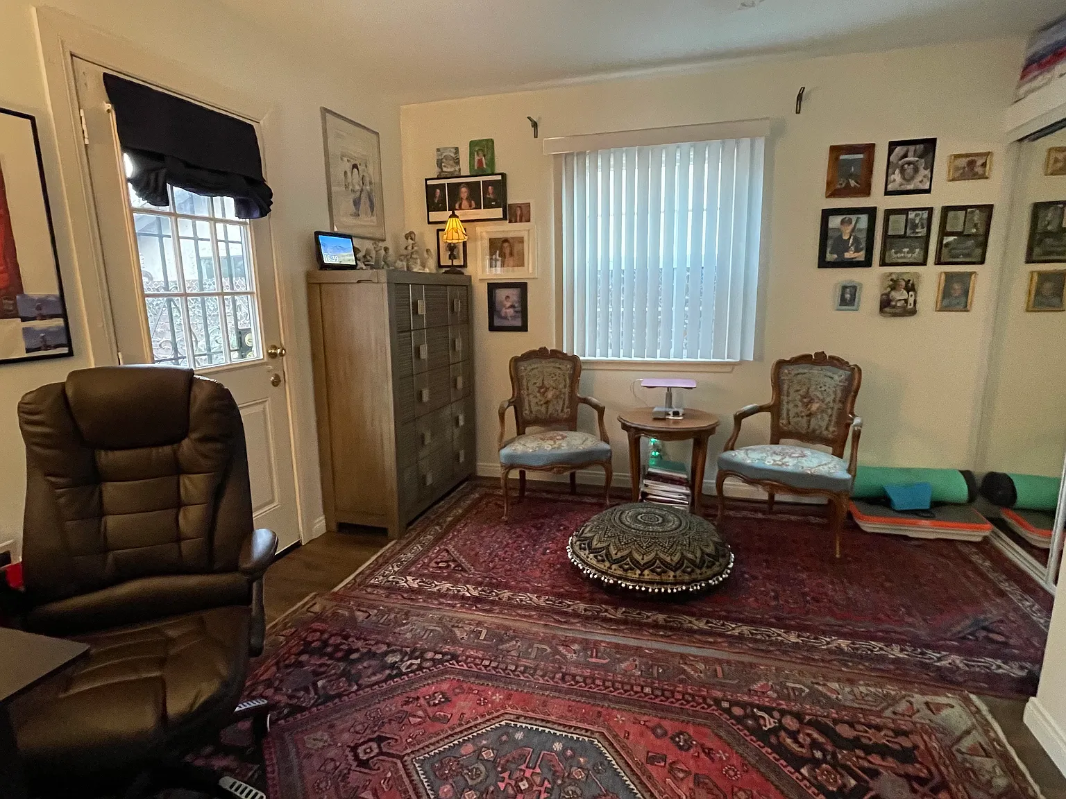 3 bed, 1400 sqft, $3,975 — Photo 3