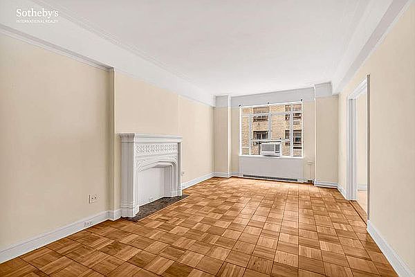 1st image of 25 Central Park W APT 3X