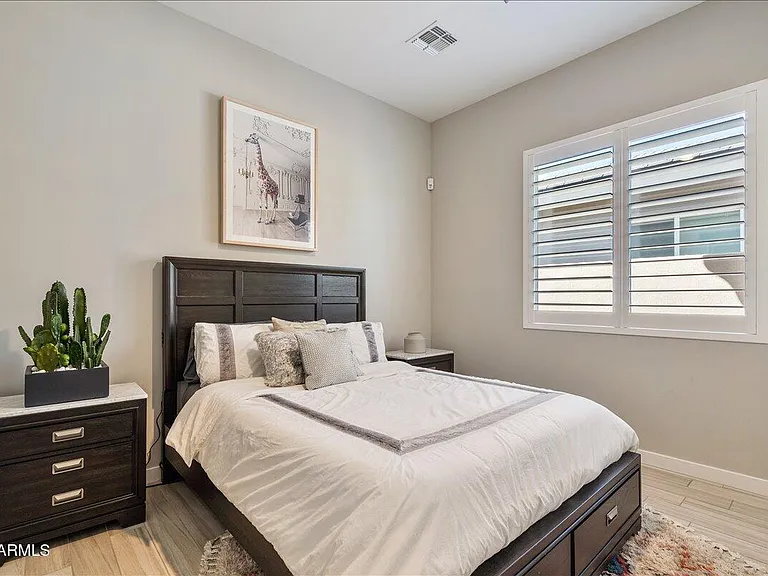 5543 E Beryl Ave — Photo 28