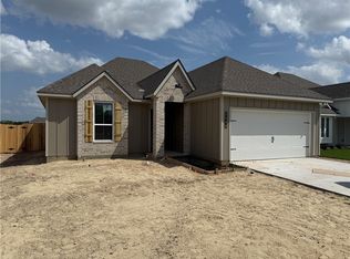5644 Fox Bluff Dr, Bryan, TX 77807