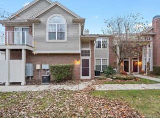 15428 Yale Dr, Clinton Township, MI