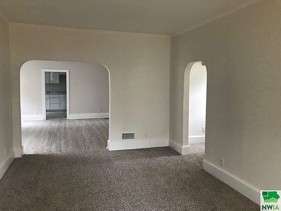 3rd image of 1613 W 15th St