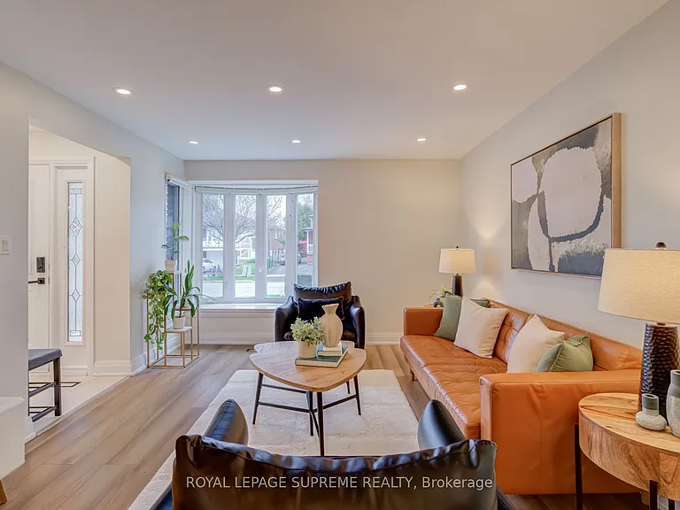 143 Voltarie Cres #UPPER — Photo 7