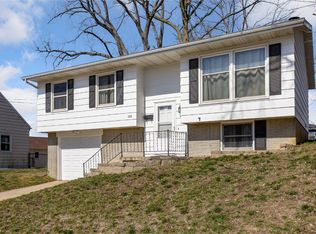 160 5th Ave, Marion, IA 52302