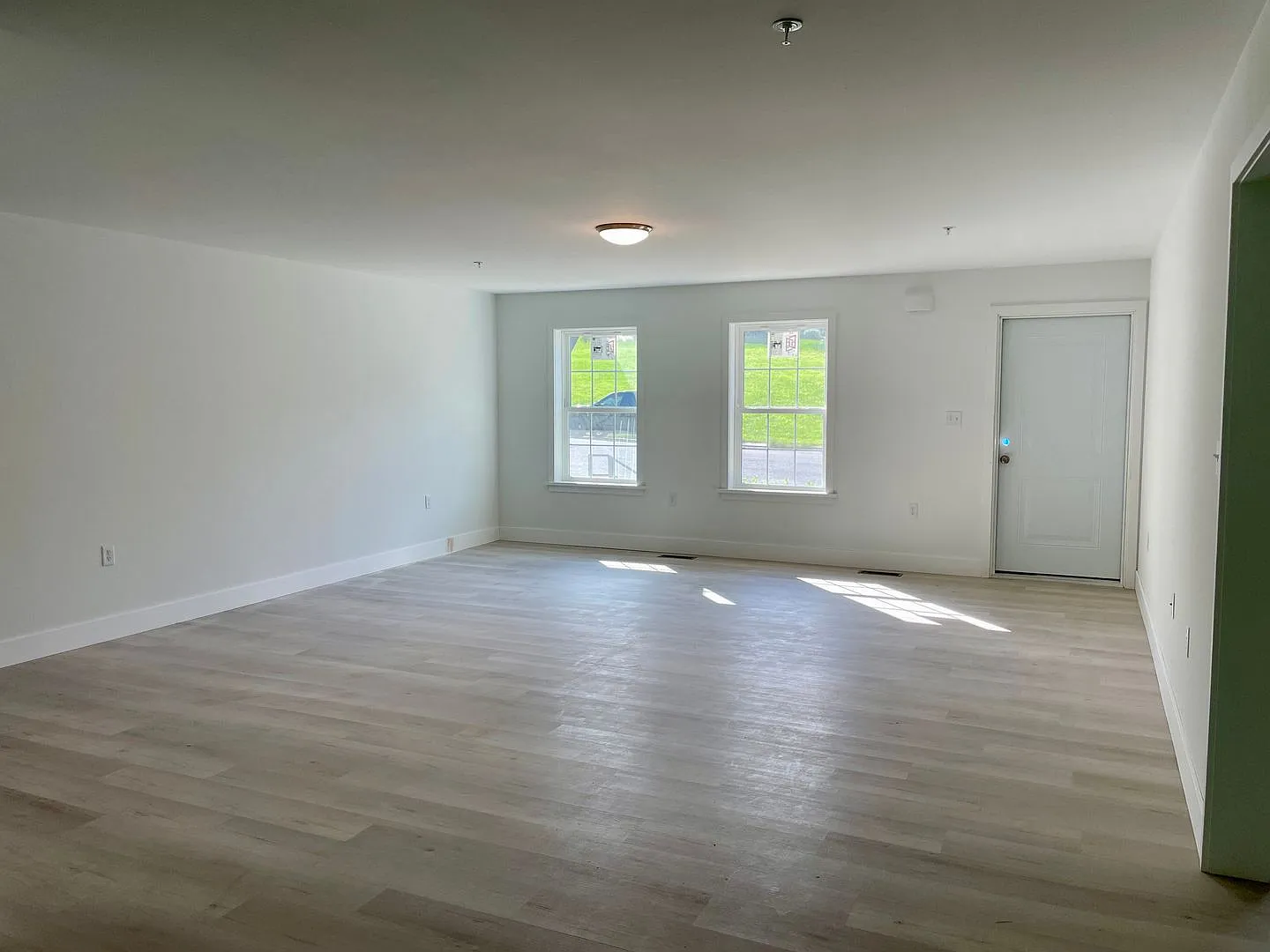 C&F 4 Unit-Longfellow — Photo 3