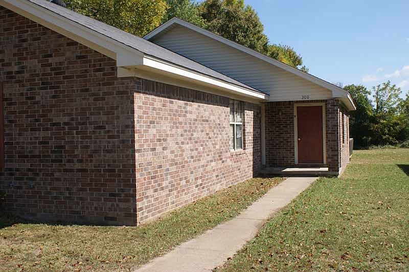 300 South Davis