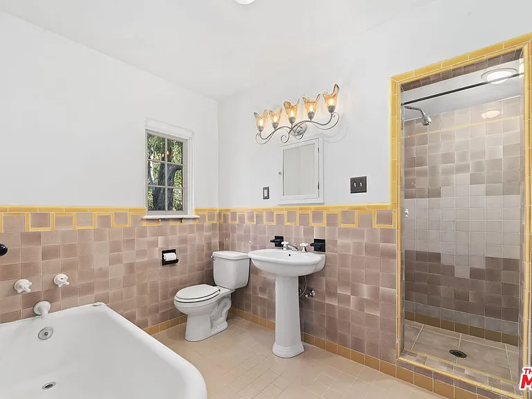 1431 W Avon Park Ter — Photo 27