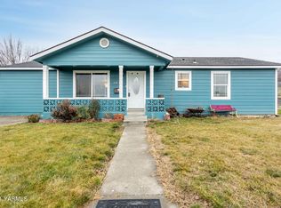 132 Hawthorne Dr, Sunnyside, WA