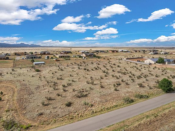 4th image of 9 Half Moon Rd