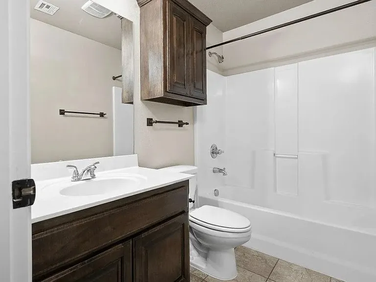 13332 S 21st Pl — Photo 23
