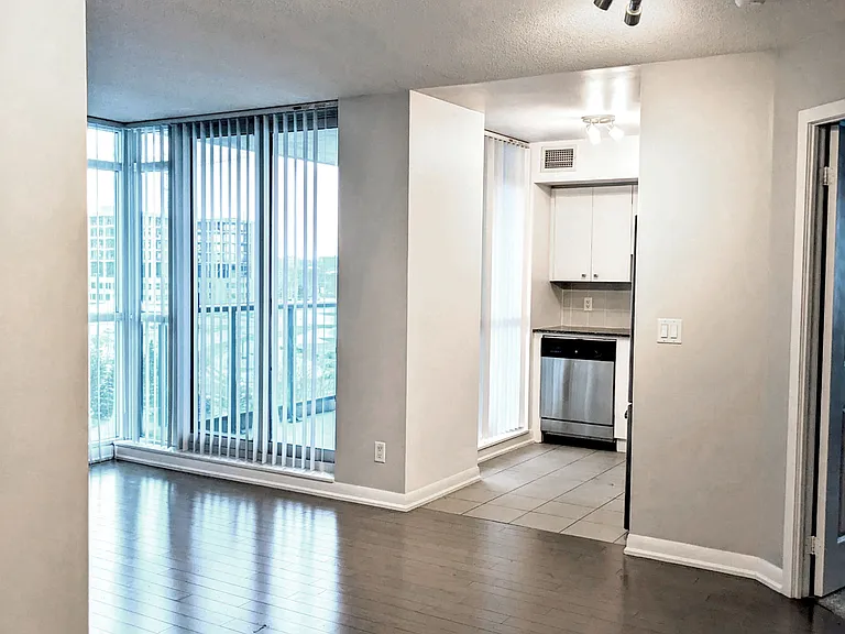 215 Sherway Gardens Rd #707 — Photo 6