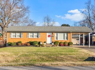 8211 Latania Dr, Louisville, KY 40258