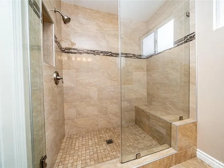 3847 S Redondo Blvd — Photo 25