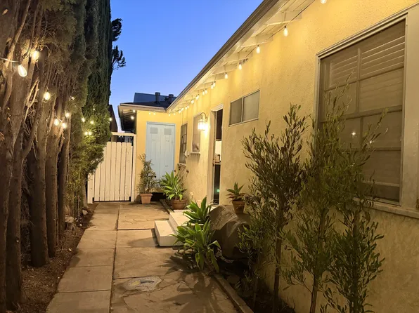 124 N Beachwood Dr, Burbank, CA 91506