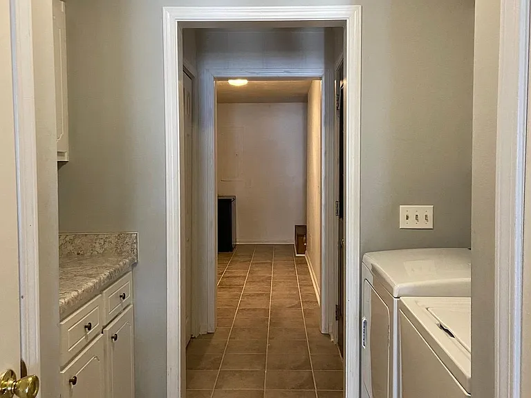 16 N Chestnut Dr — Photo 13