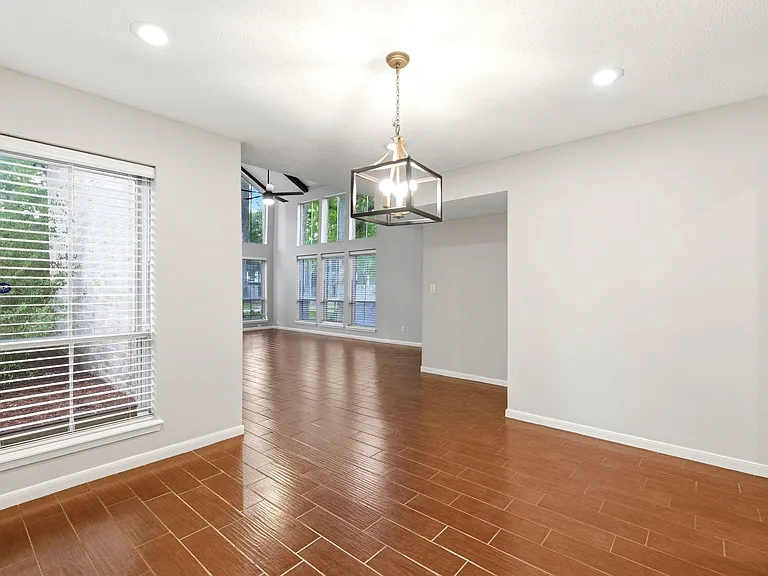 6307 Jadecrest Dr — Photo 15
