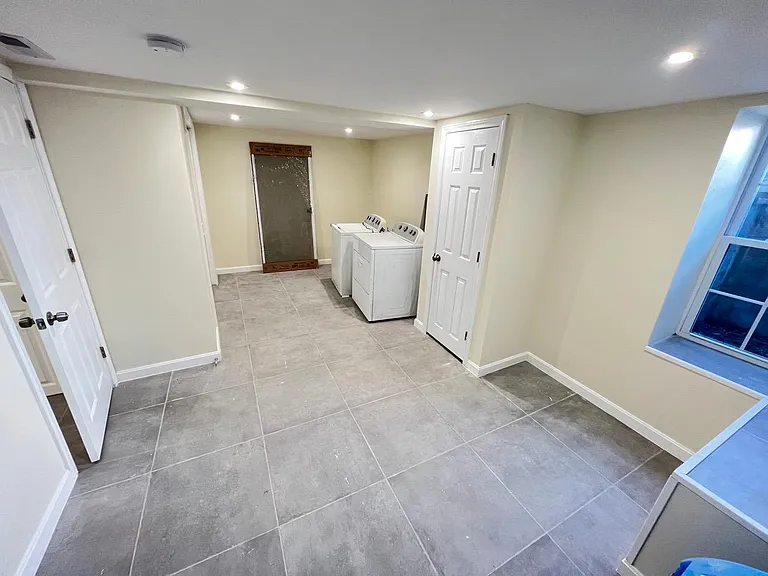 79 Moreland St #1 — Photo 12