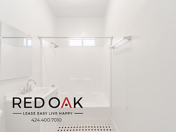 5th image of 4811 Melrose Ave APT 107