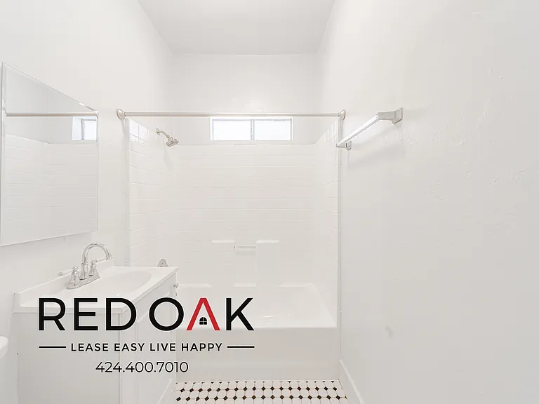 4811 Melrose Ave #107 — Photo 5