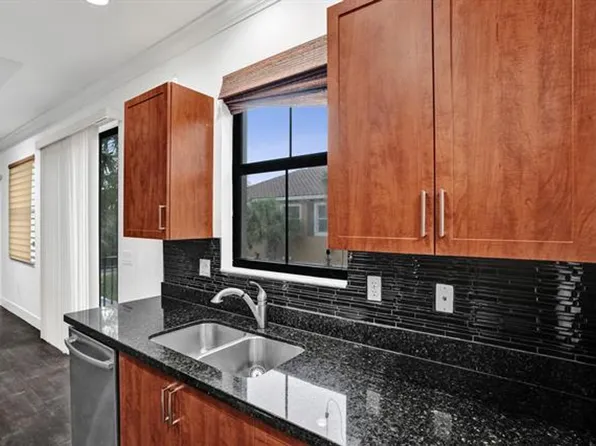 12662 NW 32nd Pl #Townhouse 12662, Fort Lauderdale, FL 33323