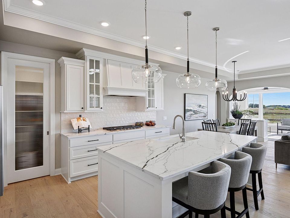 2nd image of 9084 Mills Ln