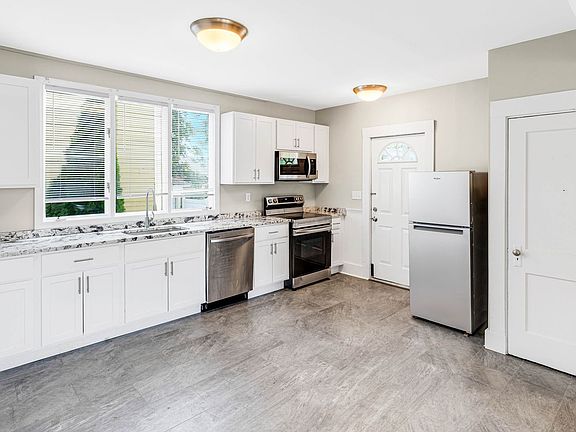 5th image of 24 Blaisdell St #1