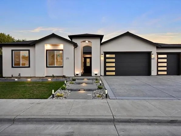 231 Bundeson Dr #100, Hollister, CA 95023