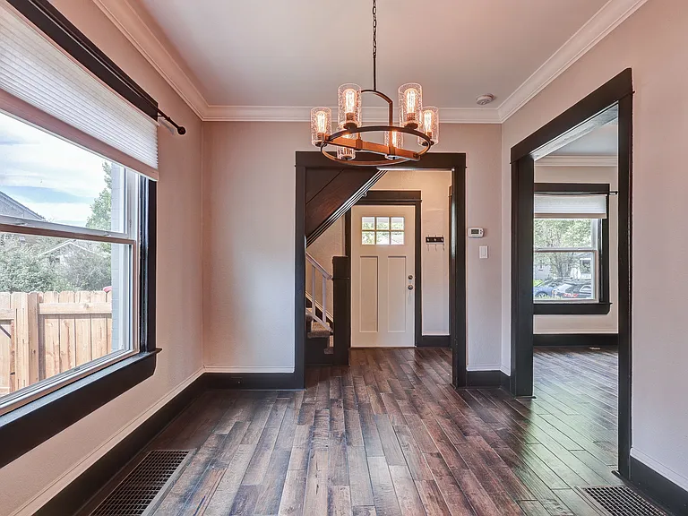 1420 S Clarkson St — Photo 10
