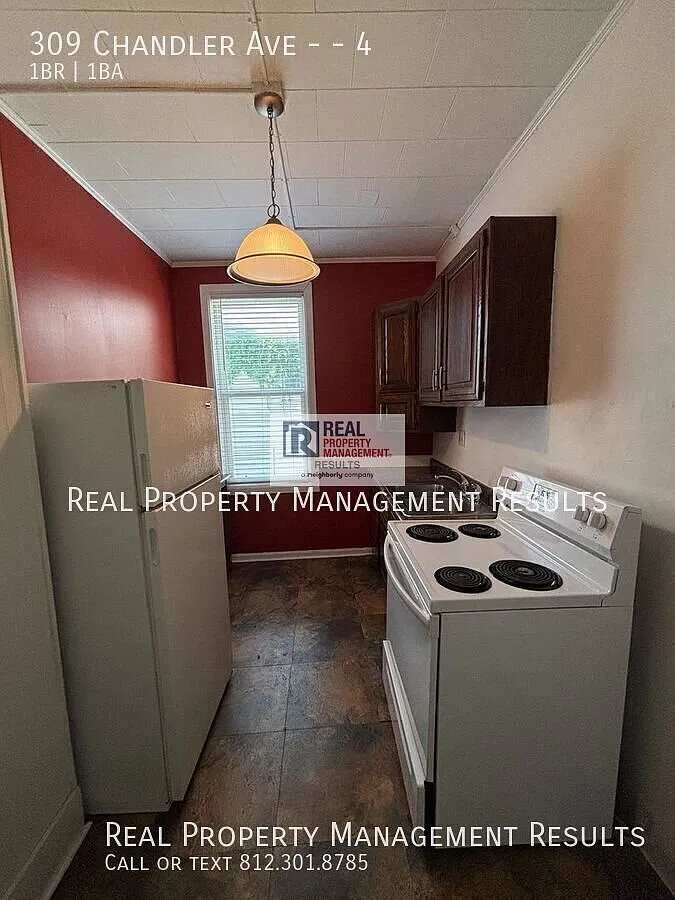 *Rent Special* First Month's Rent Free - Walkable Downtown Location with Washer/Dryer — Photo 3
