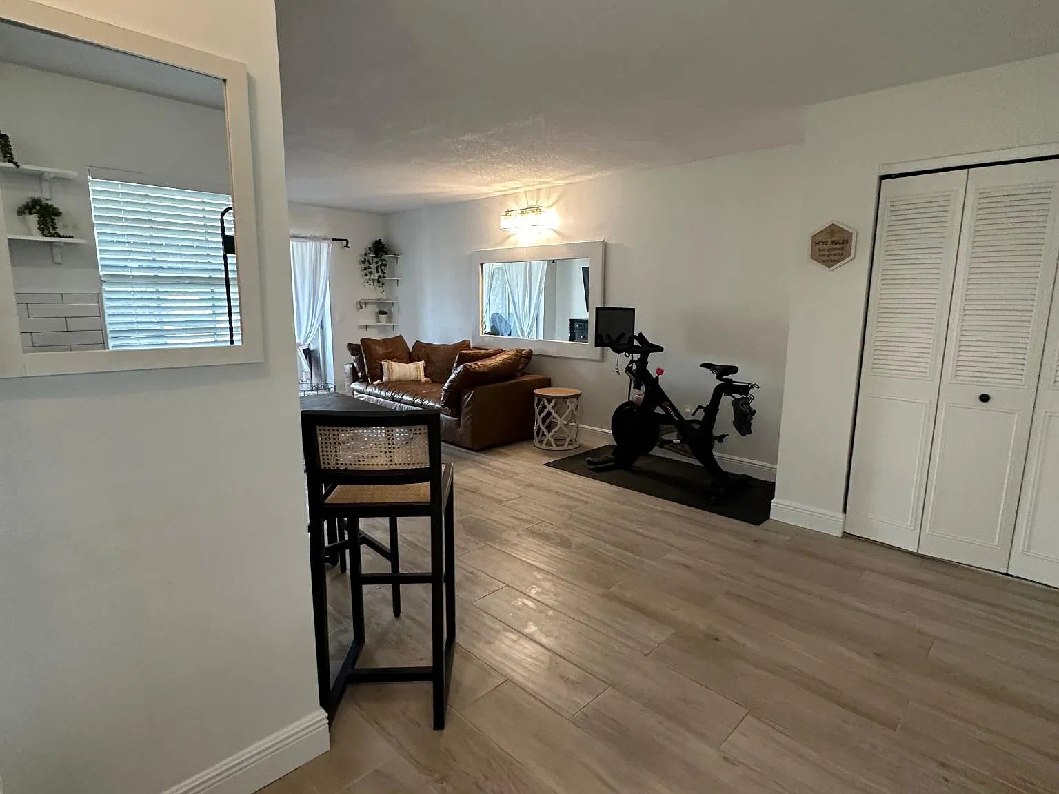 1 bed, 1140 sqft, $1,950 — Photo 4