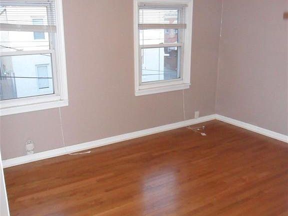 5th image of 2640 E Dauphin St