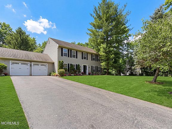 3rd image of 565 Buttonwood Drive