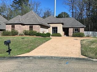 612 Pinebrook Pl, Brandon, MS 39047