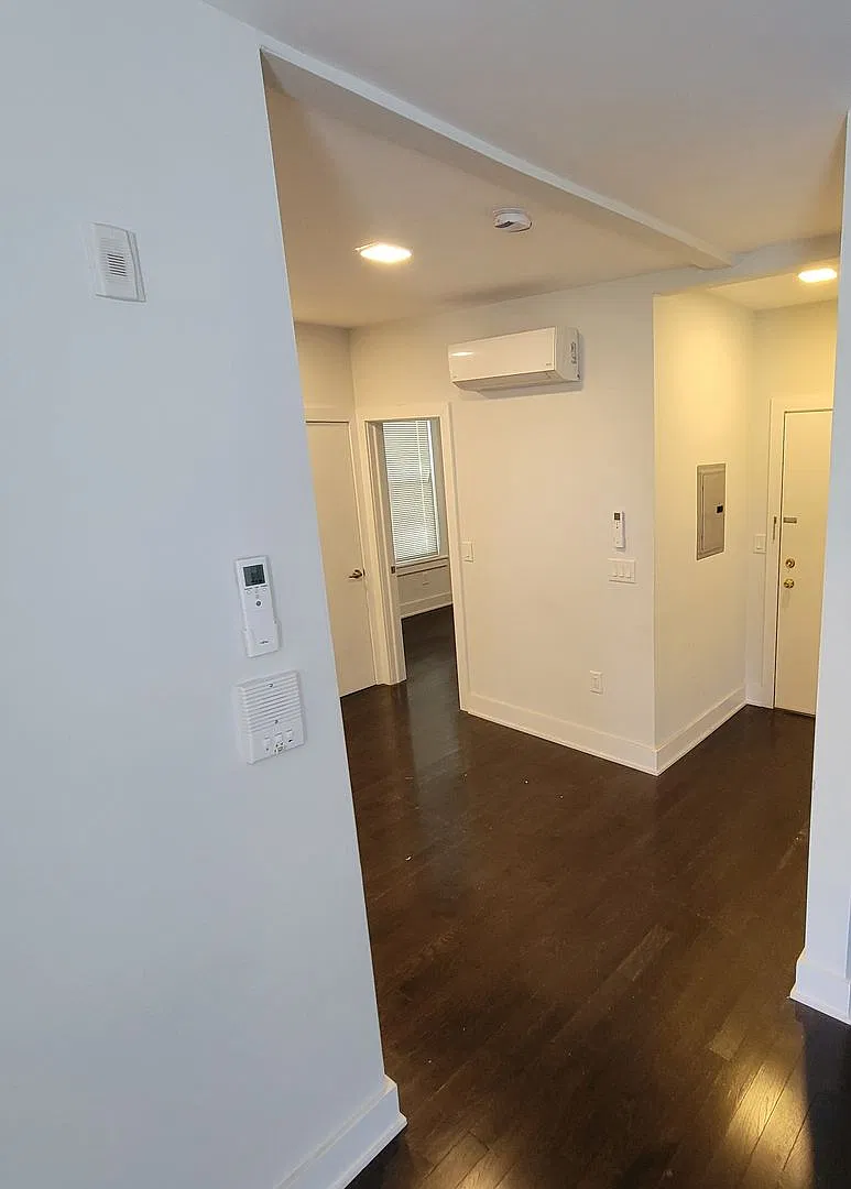 065 - 439 Mercer Street Realty Llc — Photo 2