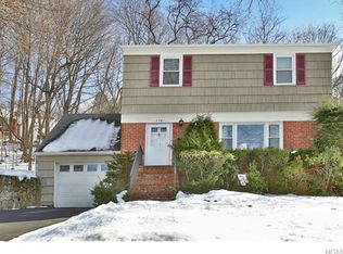 170 Lakeview Ave, Valhalla, NY 10595