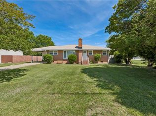 4 Snidow Blvd, Newport News, VA 23608