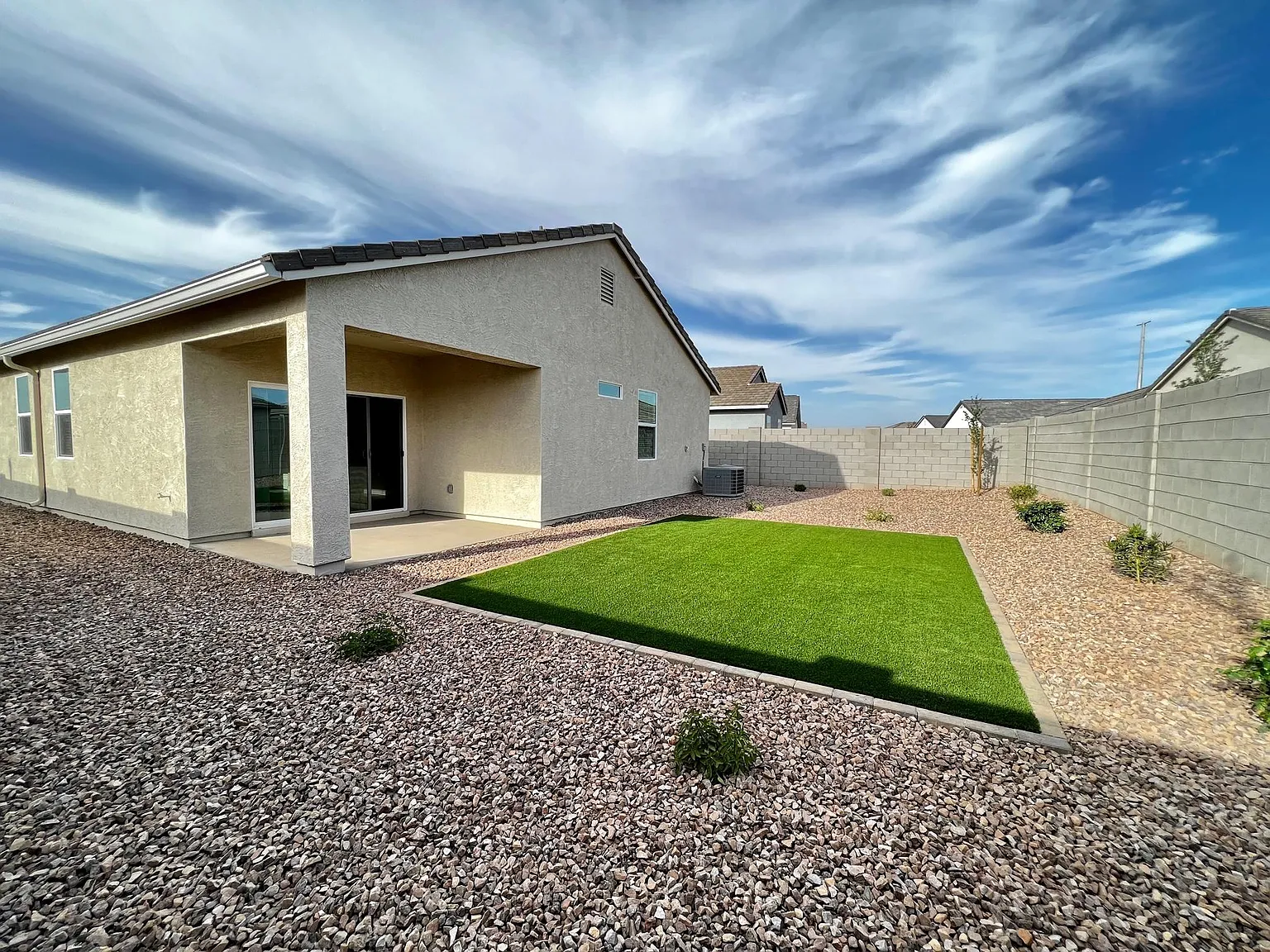 4 bed, 2.5 bath, 1867 sqft, $2,350 — Photo 4
