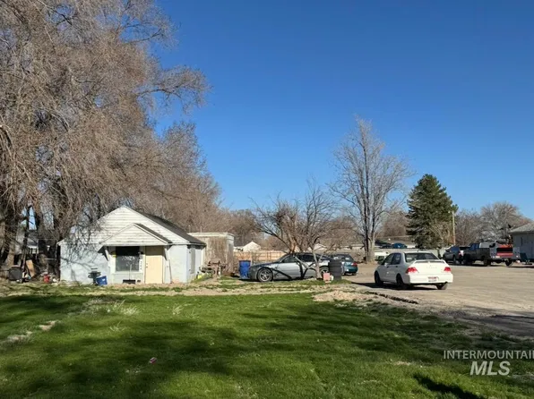 244 Locust St, Twin Falls, ID 83301