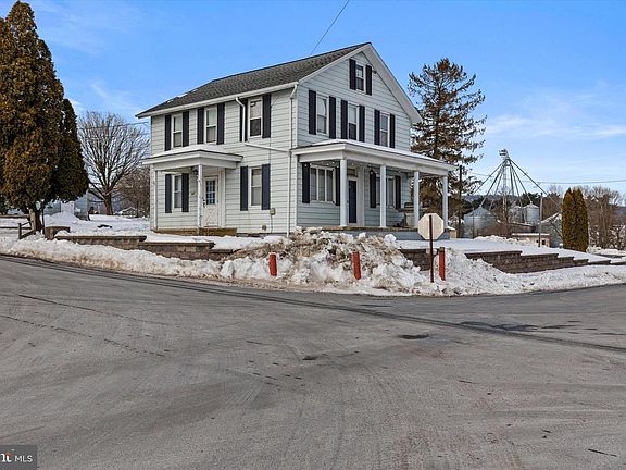 3rd image of 501 Valley Rd