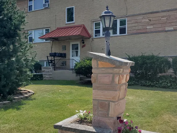 361 W Terra Cotta Ave APT 3, Crystal Lake, IL 60014