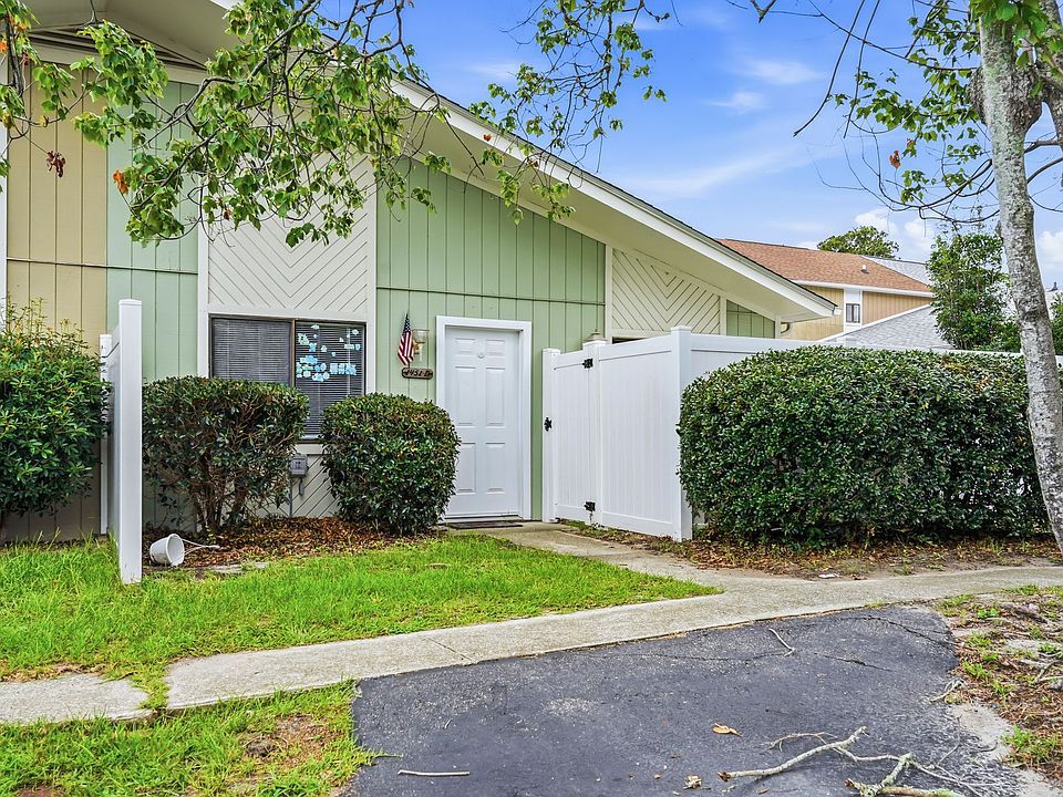 1st image of 1451 Turkey Ridge Dr #D